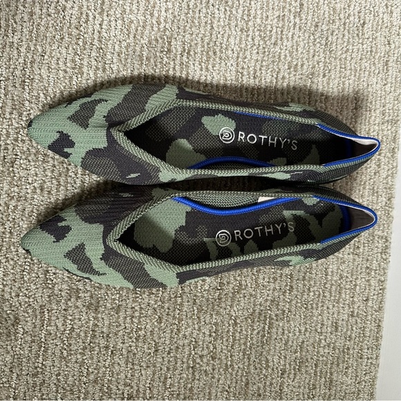 ROTHY’S The Point Olive Green Camo Pointed Toe Slip On Flats Size 12 - Picture 2 of 10